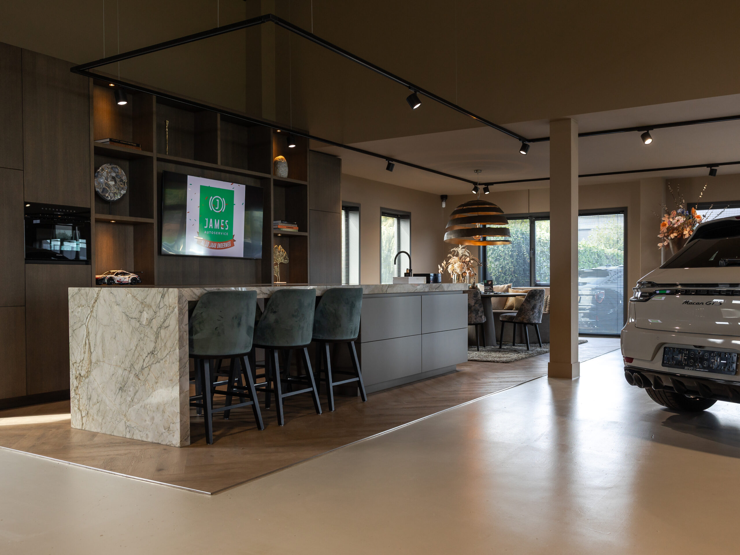 over ons_showroom
